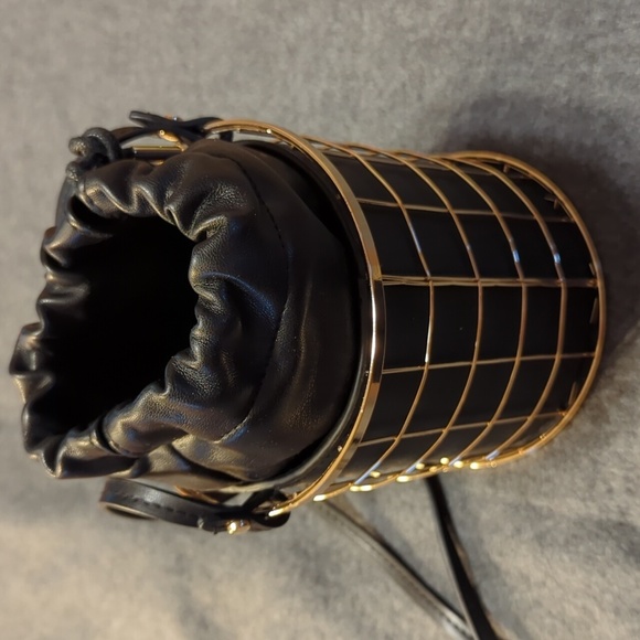 Zara Metal Basket Black Vegan Leather Bucket Bag - Picture 2 of 4